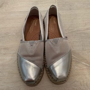Toms Classic Metallic Silver White Mesh